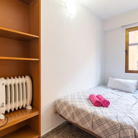 Yecla Flat By Invalencia * Valence