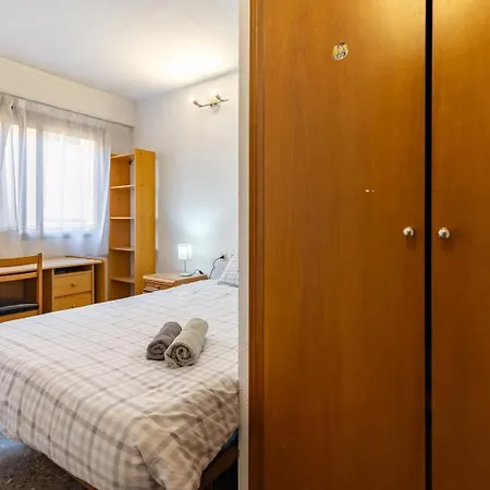 Yecla Flat By Invalencia * Valence