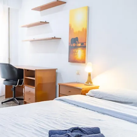 Yecla Flat By Invalencia * Valence